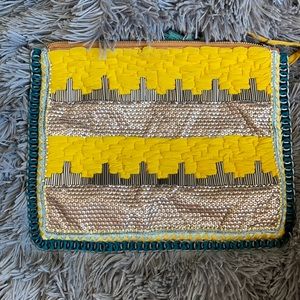 Beautiful beats hand bag